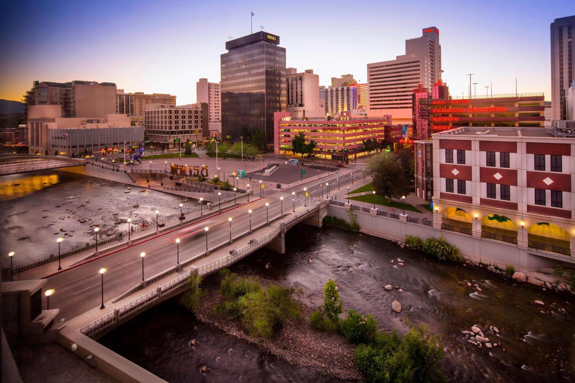 Renaissance Reno Downtown Hotel & Spa エクステリア 写真